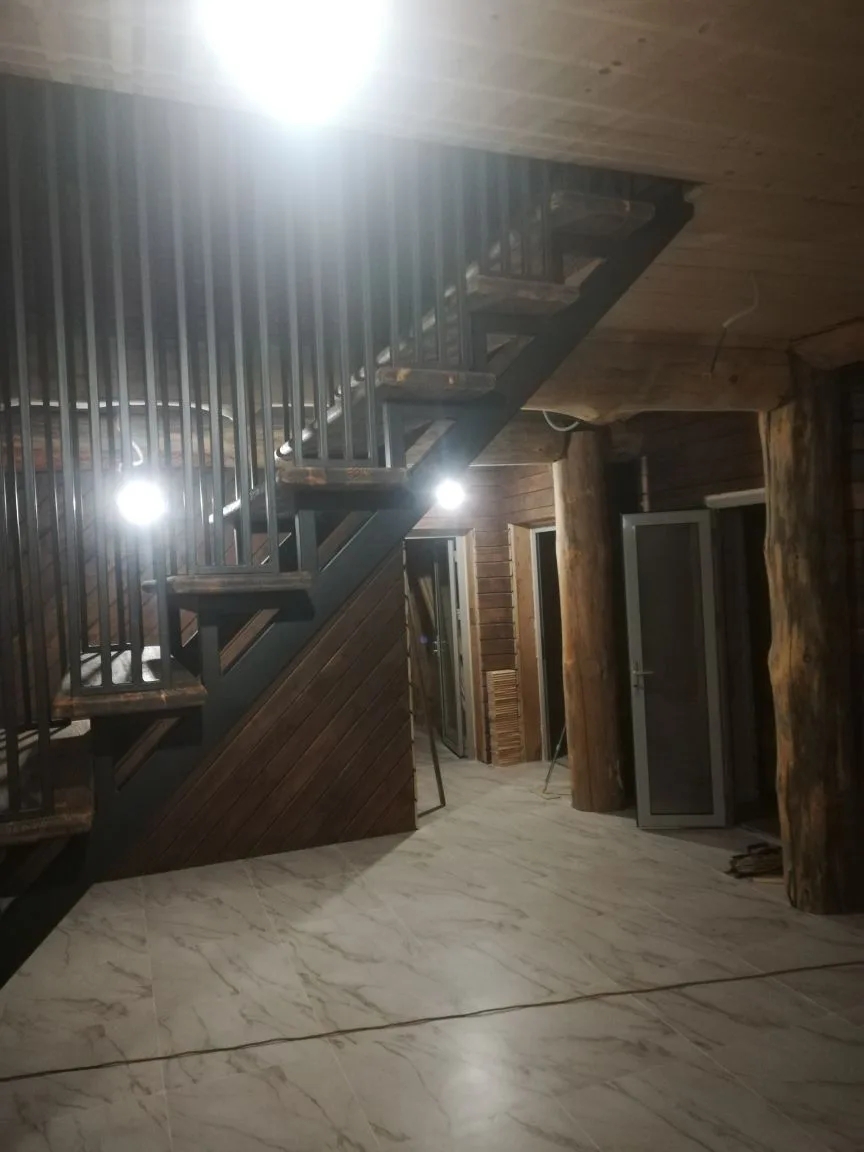 Лестница Дуб